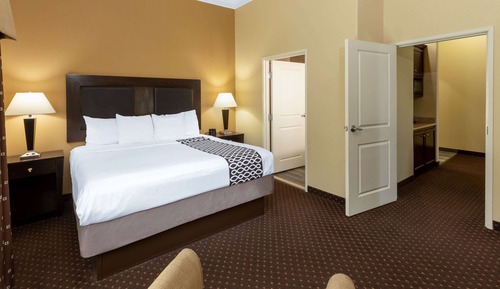 2 Room Deluxe suite