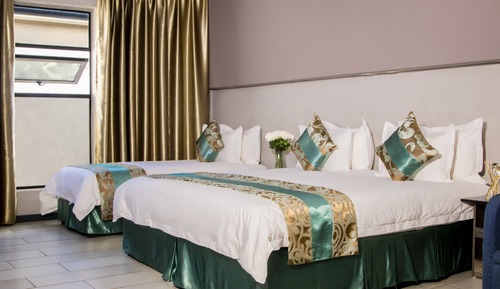 Deluxe Triple Room, Garden View