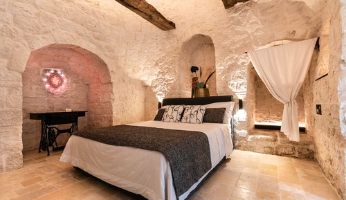 Deluxe Room, Hot Tub (Trullo)