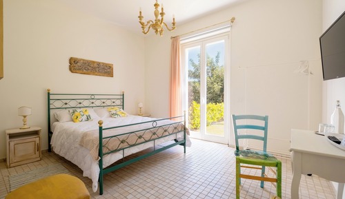 Standard Double Room, Private Bathroom, Garden View