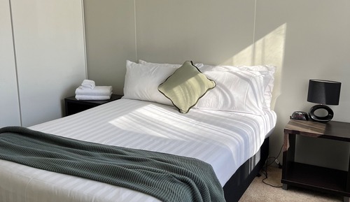 Deluxe House, 2 Bedrooms, Pets Not Allowed