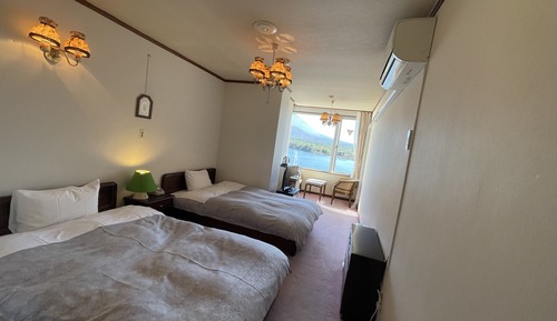 Western Style Room with Lake & Mountain View, Non Smoking