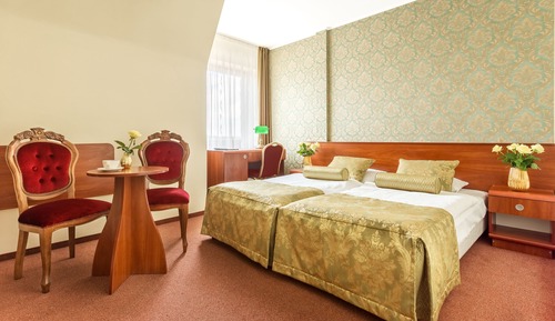 Deluxe Triple Room (#2)
