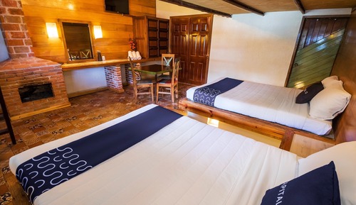 Family Room (Triple)