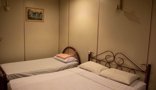 Economy Triple Room