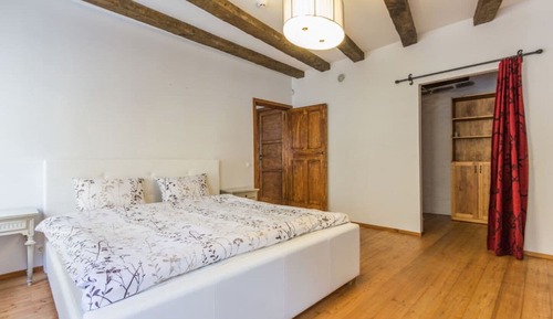 no 8 Blacksmiths 2 floors 2 bedrooms Suite - Muurivahe 21