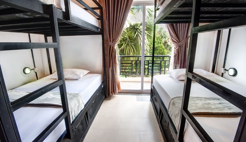 1 Bed in Standard 6-Bed Female Dorm
