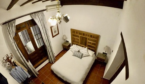 Double Room (1)