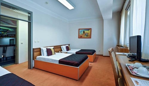 Economy Triple Room