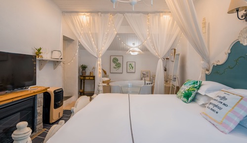 City Double Room(Mainland-Chinese Citizen Only)