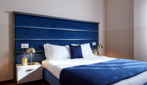 2 Bedrooms apartment (Via Flavio Baracchini 2)