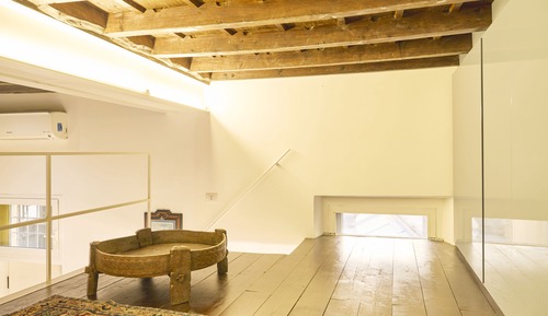 Classic Apartment (Via Santa Marta 11)