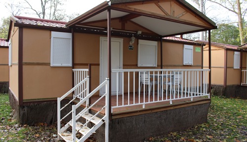 Bungalow (5 Adults)