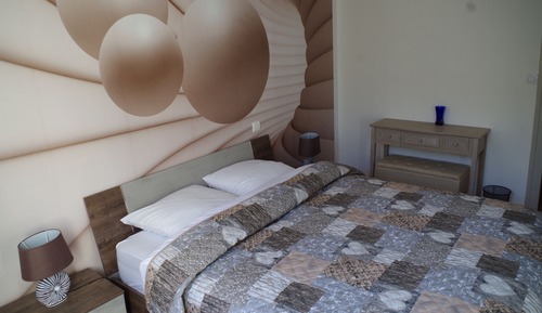 Romantic Double Room, Jetted Tub (5)