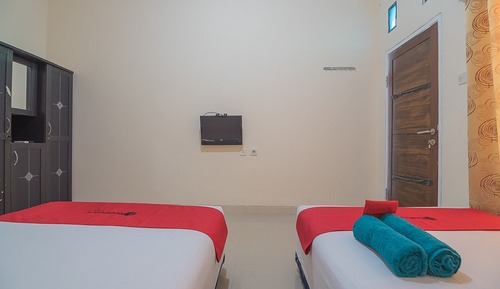 Twin Room (RedDoorz)