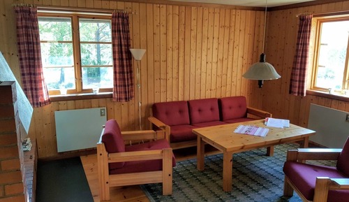 Cabin (Sheets, towels, cleaning not included)