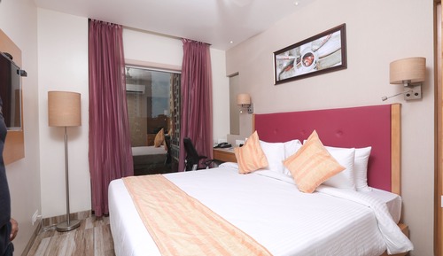 Deluxe Room, 1 King Bed