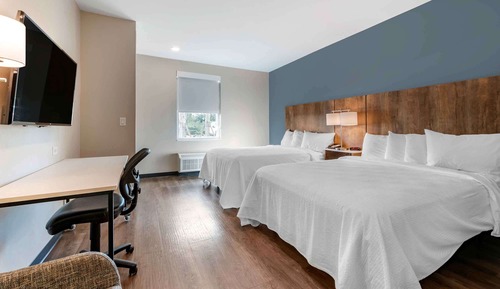 Standard Studio, 2 Queen Beds, Non Smoking, Refrigerator & Microwave