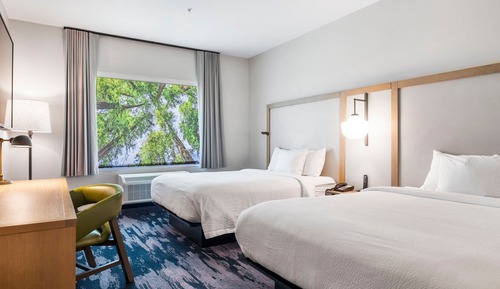 Room, 2 Queen Beds (Mobility Accessible, Tub)