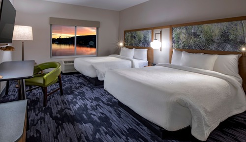 Room, 2 Queen Beds, Lake View