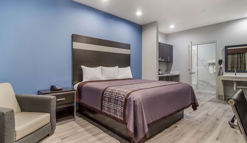 Standard Room, 1 King Bed, Non Smoking