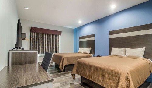 Standard Room, 2 Queen Beds, Non Smoking, Kitchenette