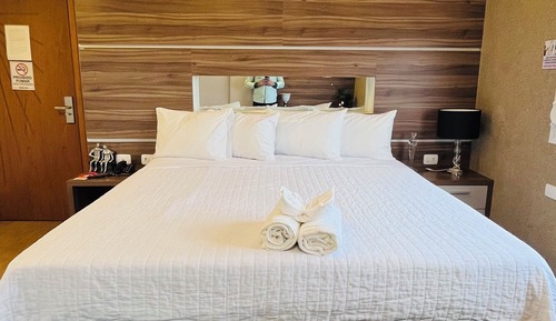 Deluxe Studio Suite