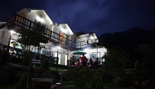 Basic Room, 1 Bedroom, Mountain View (3)