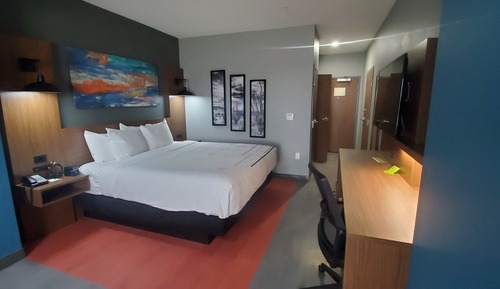 Suite, 1 King Bed, Non Smoking