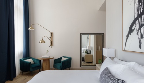Suite, 1 King Bed (Historic Pythias)