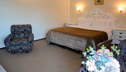 Deluxe Room, Bathtub, Lake View
