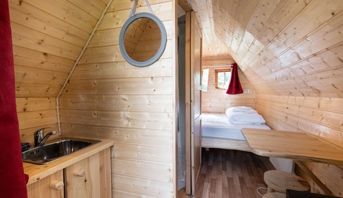 Cabin (Cabane Magique)
