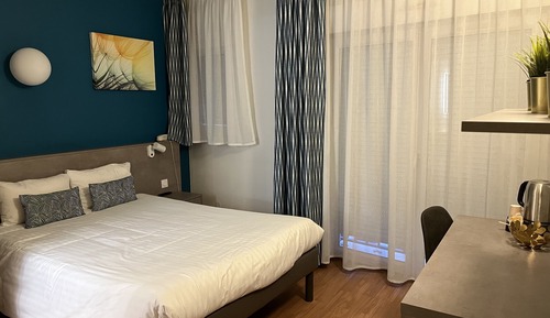 Room 1 Person