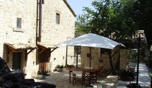 Luxury Condo (Falco  Pellegrino-ground floor )