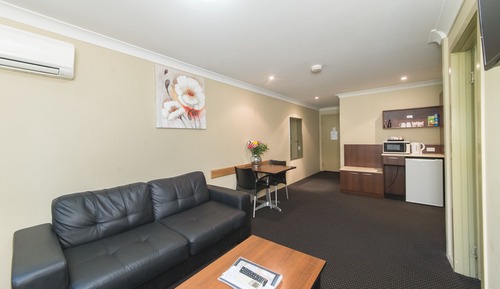 Suite, 1 King Bed