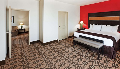 Deluxe Suite, 1 King Bed, Accessible, Non Smoking (Mobility Accessible)