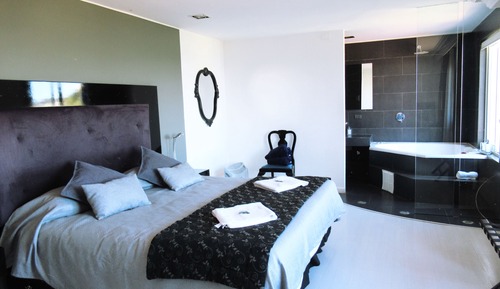 Superior Room, 1 King Bed, Hot Tub, Sea View
