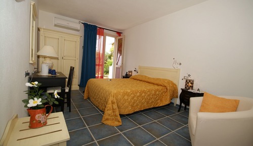 Classic Quadruple Room