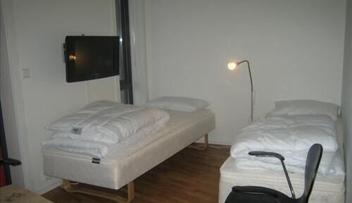 Twin Room, Kitchenette