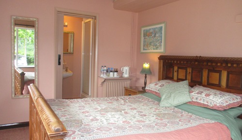 Double Room Single Use, 1 King Bed, Ensuite