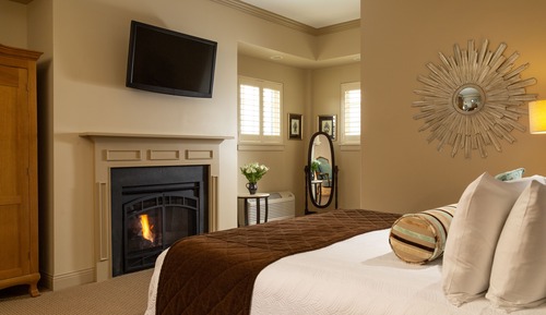 Deluxe Room, 1 King Bed, Balcony