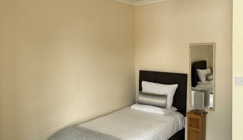 Twin Room, Ensuite