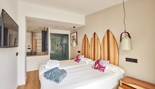 Hang Loose Suite