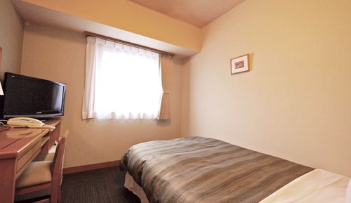 Single Room, Smoking