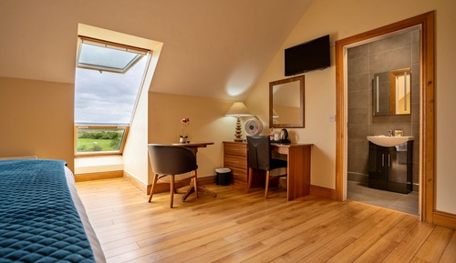 Superior Double Room (Super King Bed, Burren View)