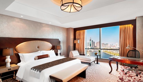 Room, 1 King Bed, View