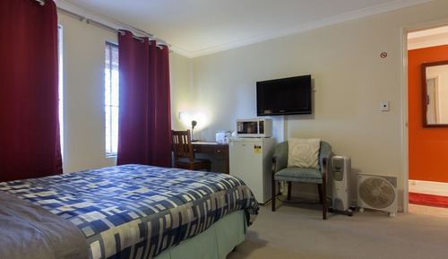 Deluxe Queen Room