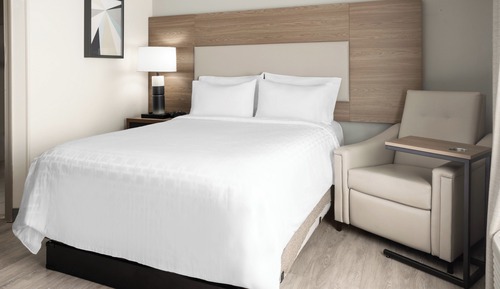 Studio Suite, 1 Queen Bed