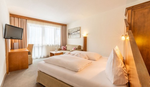 Classic Double Room, Balcony, Mountain View (Serlesblick)