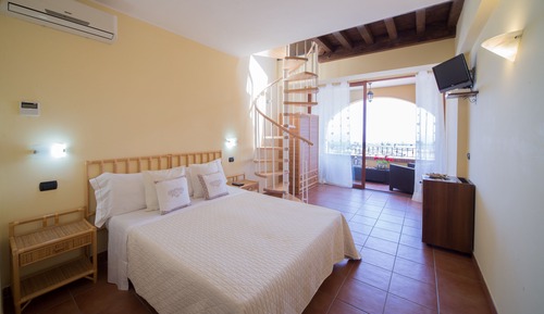 Superior Double Room, 2 Bedrooms, Partial Sea View